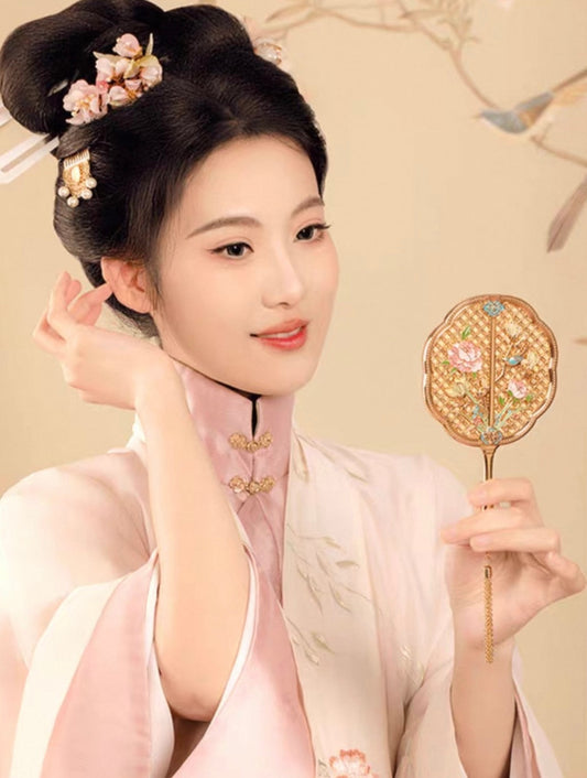 Empress handheld mirror — handle and frame detail view