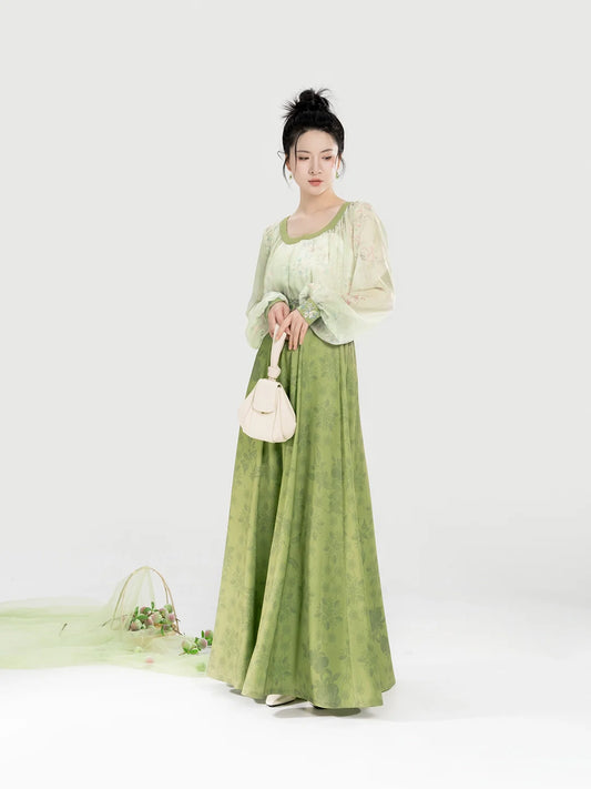 Tang Dynasty Modern Hanfu Set with Flowing Eight-Panel Skirt - Qingmei Lane 青梅弄 (Preorder)