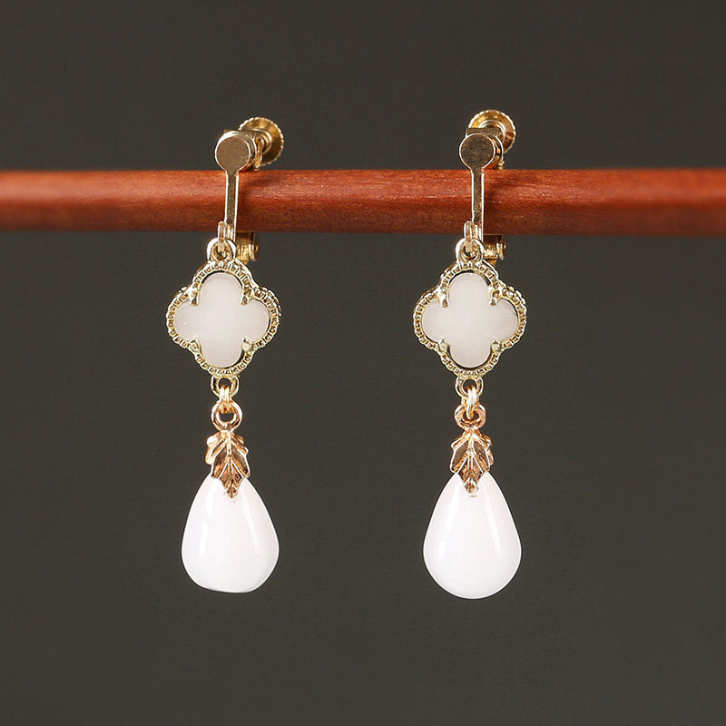 Four Leaf Clover Shimmer White Earrings | Cheongsam Jewelry