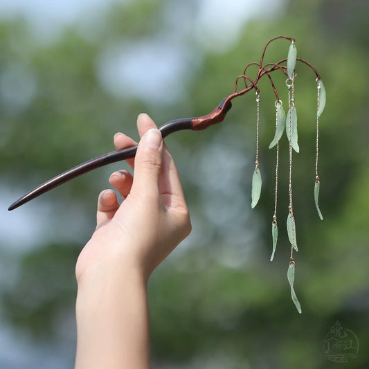 Yangliu hanfu hair accessory - detail close-up