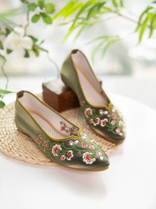 Esme - Floral Embroidered Cheongsam Shoes
