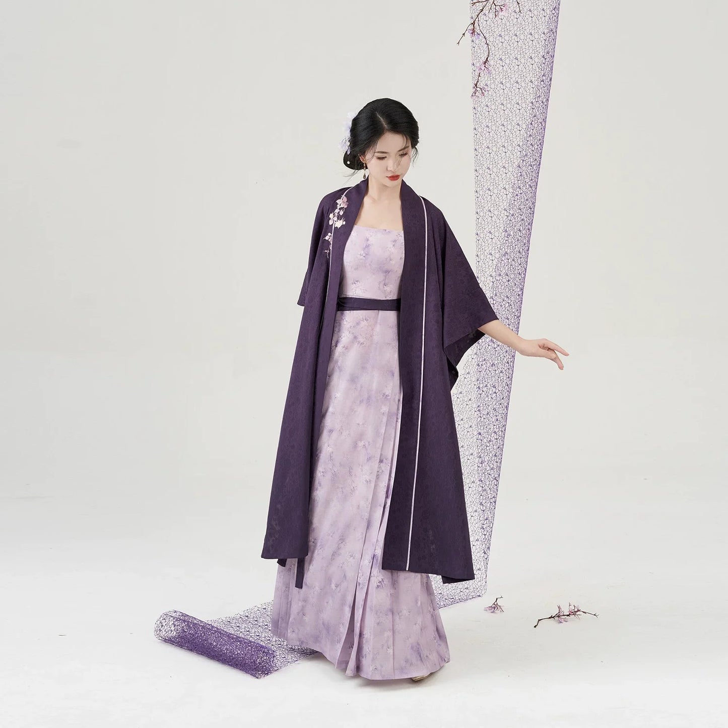 Song Dynasty Modern Hanfu Set with Changgan Temple Beizi and Slip Dress - Flower Date 花有约 (Preorder)