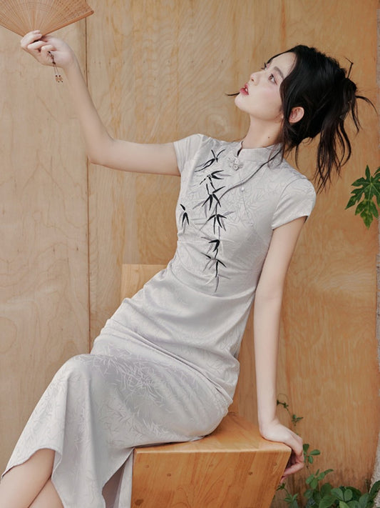 Zixiu short sleeve midi cheongsam qipao — detail view