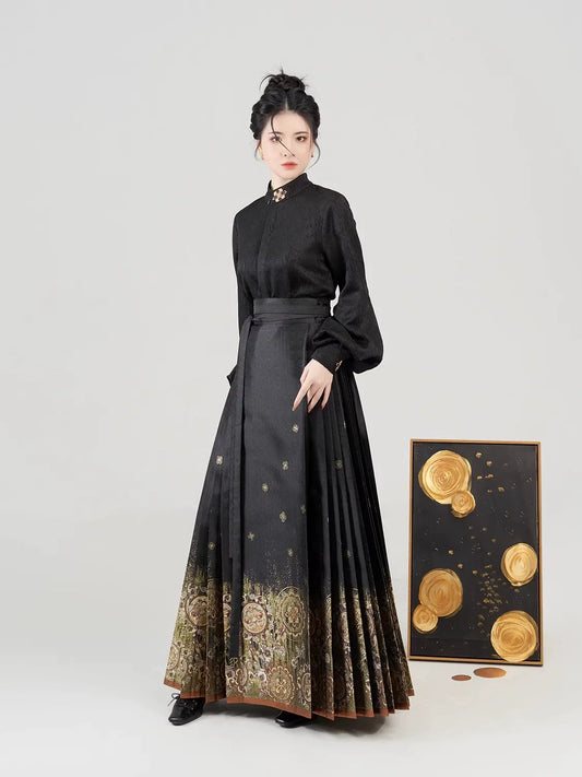 Jinghua Jade Mirror Chinese Blouse & Mamian Skirt Outfit - modern Ming-inspired hanfu, detail view