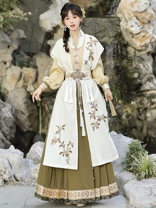 Golden Osmanthus 金桂词 - Modern Ming Dynasty Hanfu with Mamianqun