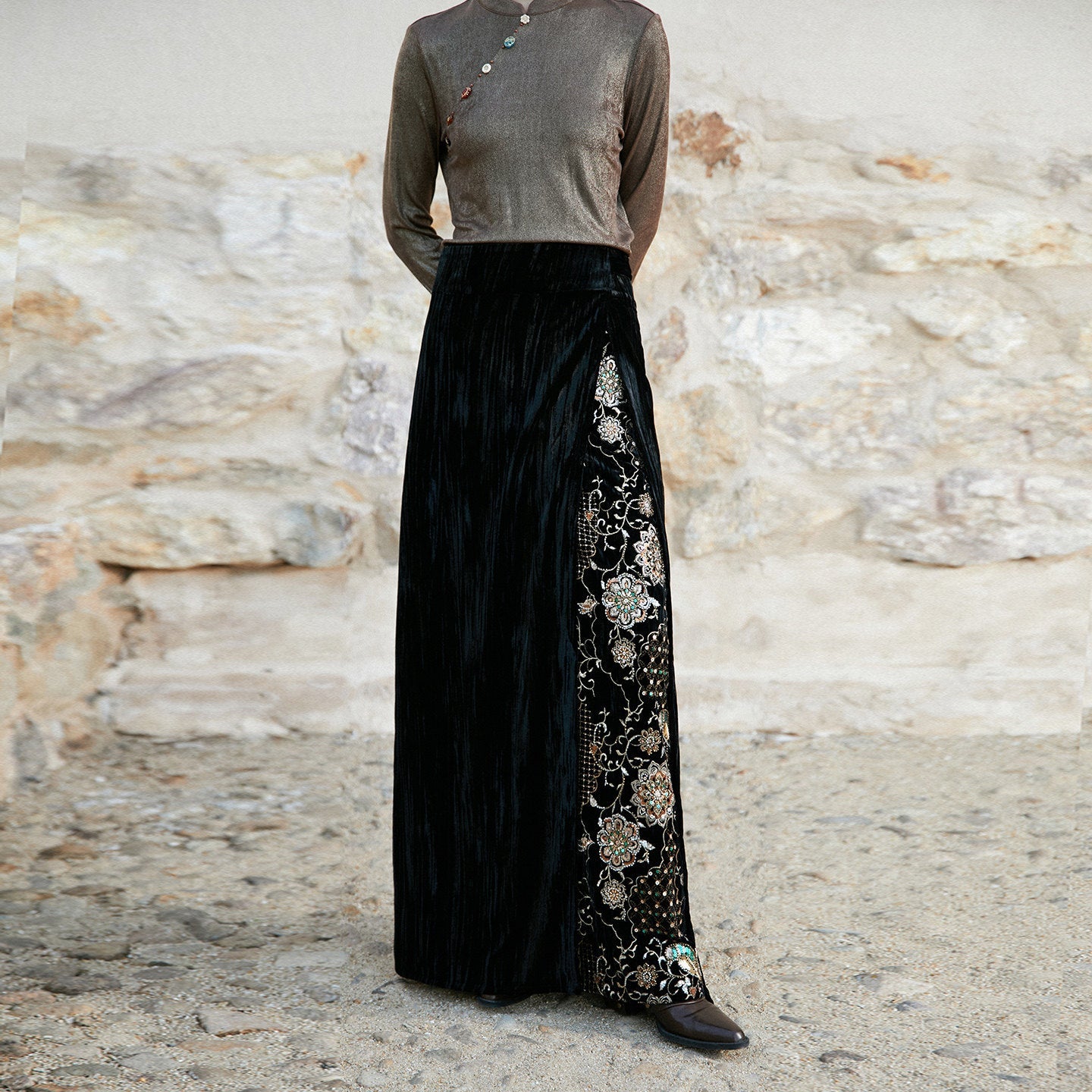 New Chinese Style Beaded Embroidery Cotton Padded Oversized Jacket and Velvet Spiral Skirt - Zhimian 知棉
