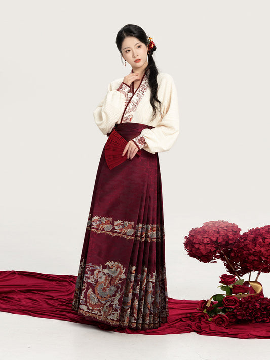 Zhi Yu | Modern Ming Dynasty Top and Mamianqun Skirt Hanfu Set