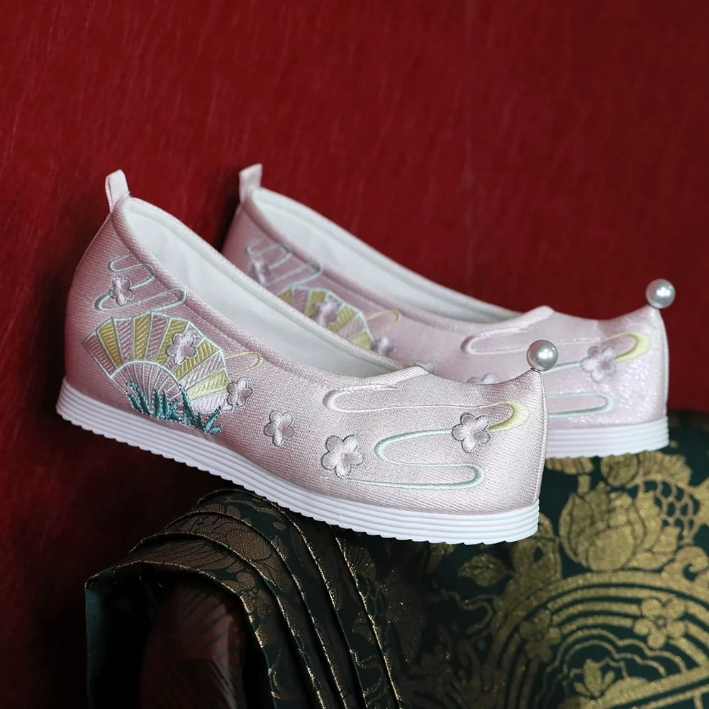 Lady Daming – Embroidered Chinese Hanfu Shoes