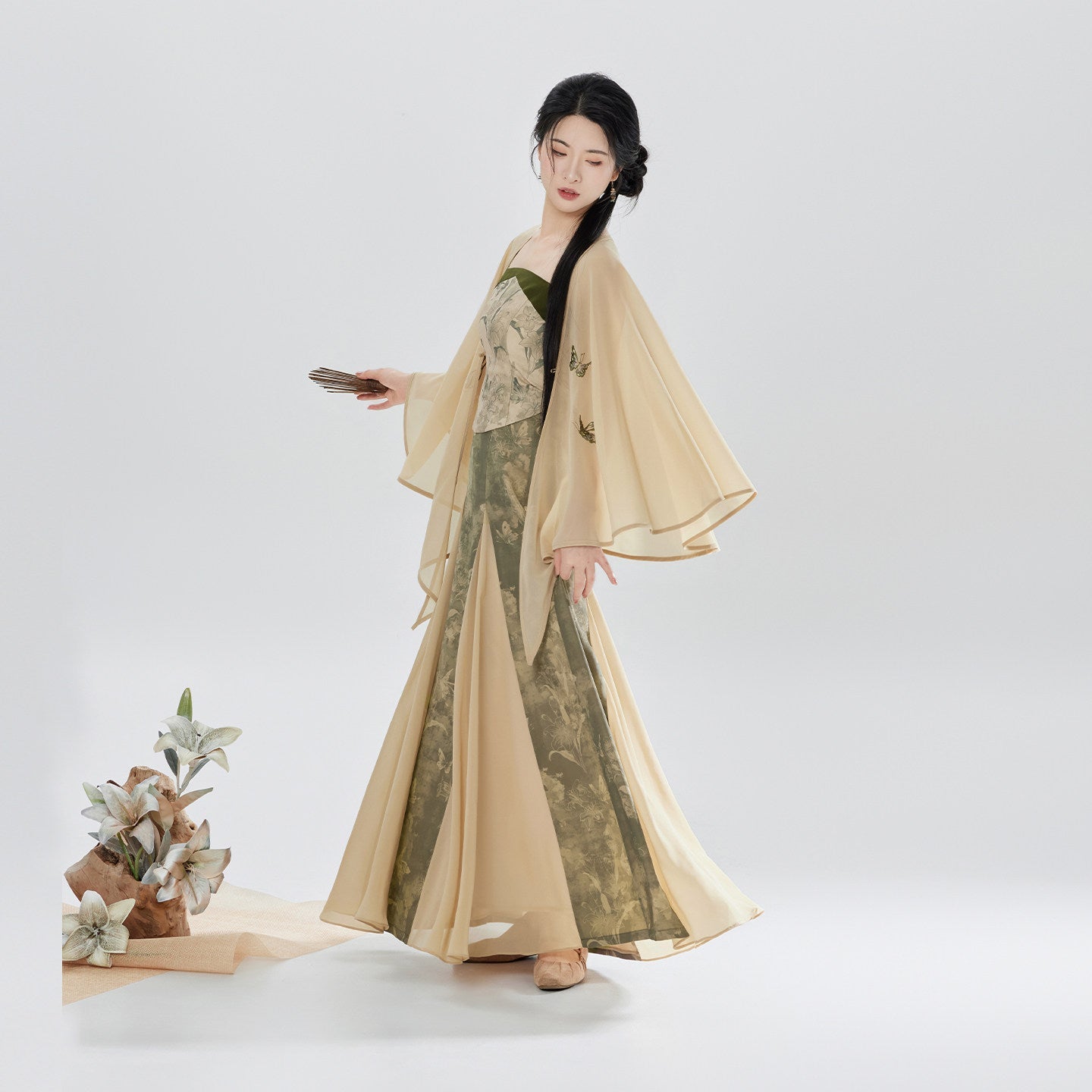 Lilies | Modern Chinese Zen Embroidered Chiffon Shawl Top and Skirt Set