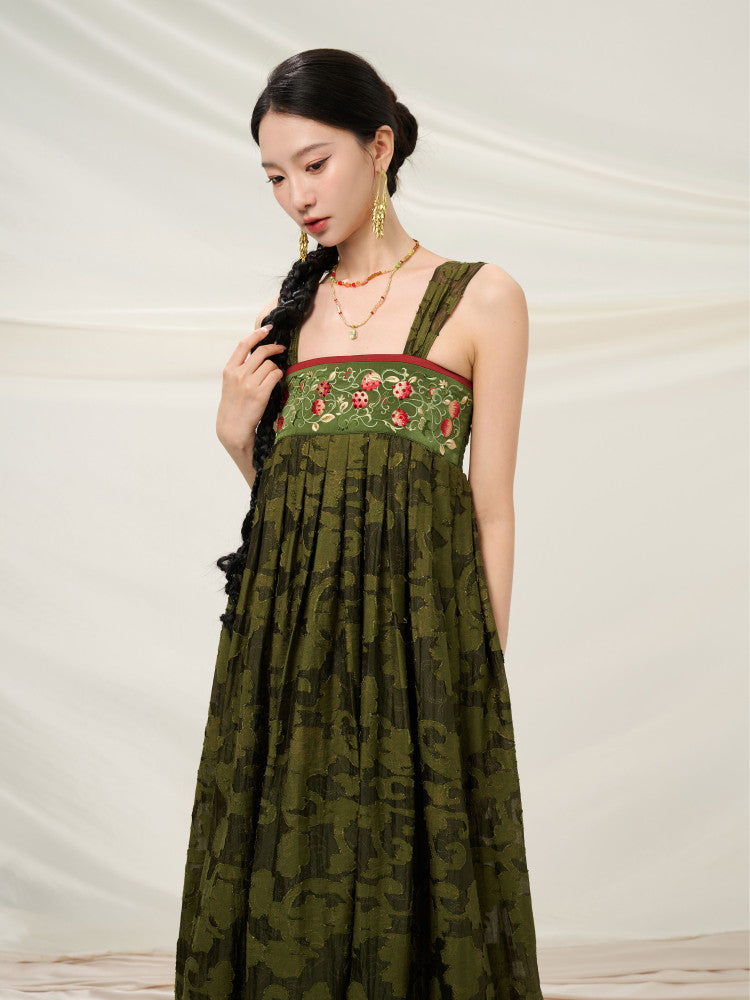 New Chinese Style Embroidered Summer Flower Dress - Forest Glow 挂绿