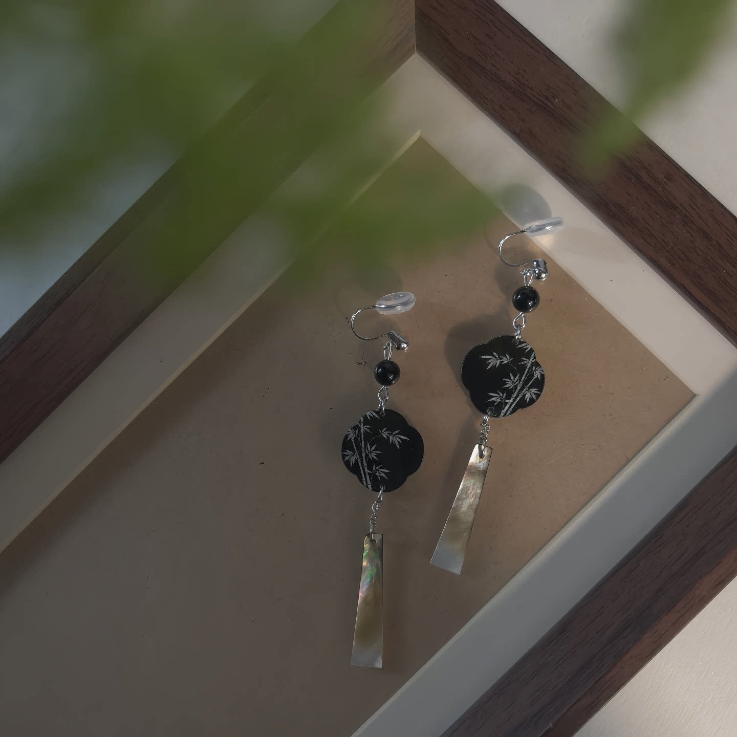 Bamboo Leaves Plum Shaped Earrings | Hanfu Jewelry