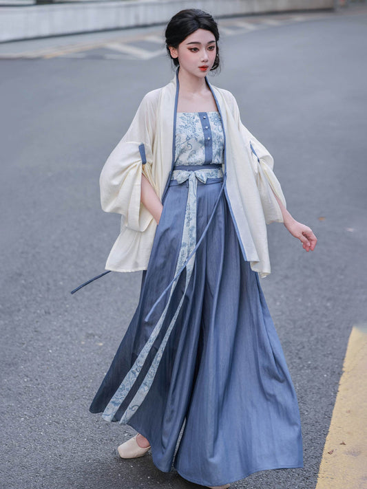 Song Dynasty Modern Hanfu Camisole and Cardigan with Shorts or Wide Leg Pants - Kongqing 空青 (Preorder)