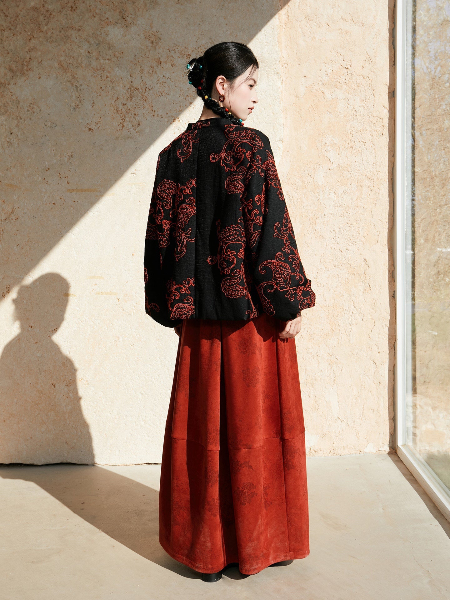 New Chinese Style Paisley Cord Embroidery with Handcrafted Beaded Buttons Jacket - Linglan 聆兰