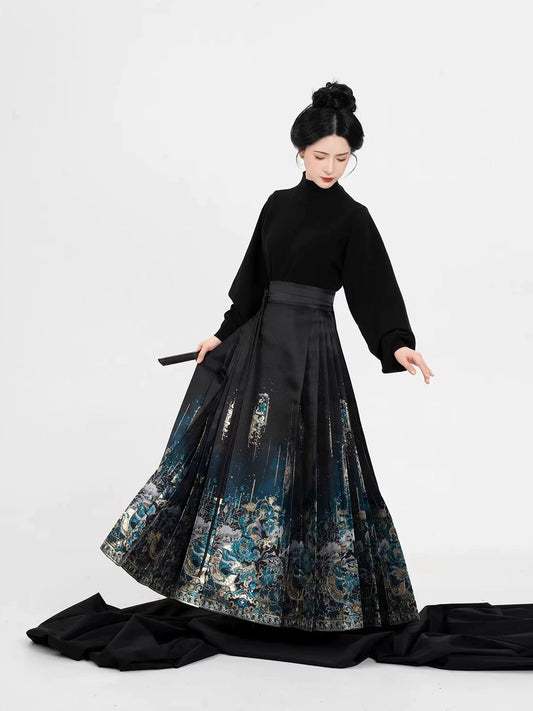 Returning Dragons Chinese Blouse & Mamian Skirt Outfit - modern Ming-inspired hanfu, detail view