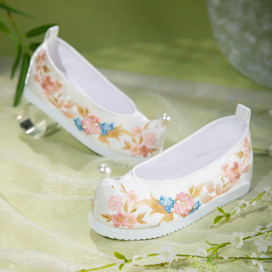 Kayla - Embroidered Chinese Hanfu Shoes