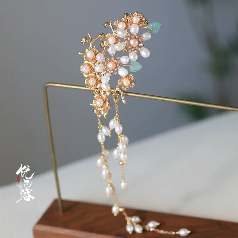Hair Clips: Pearl Banquet