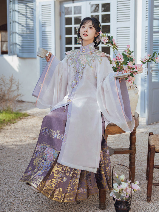 Ming Dynasty Hanfu Set with Robe & Violet Mamian Skirt | Misty Vines 紫雾青藤