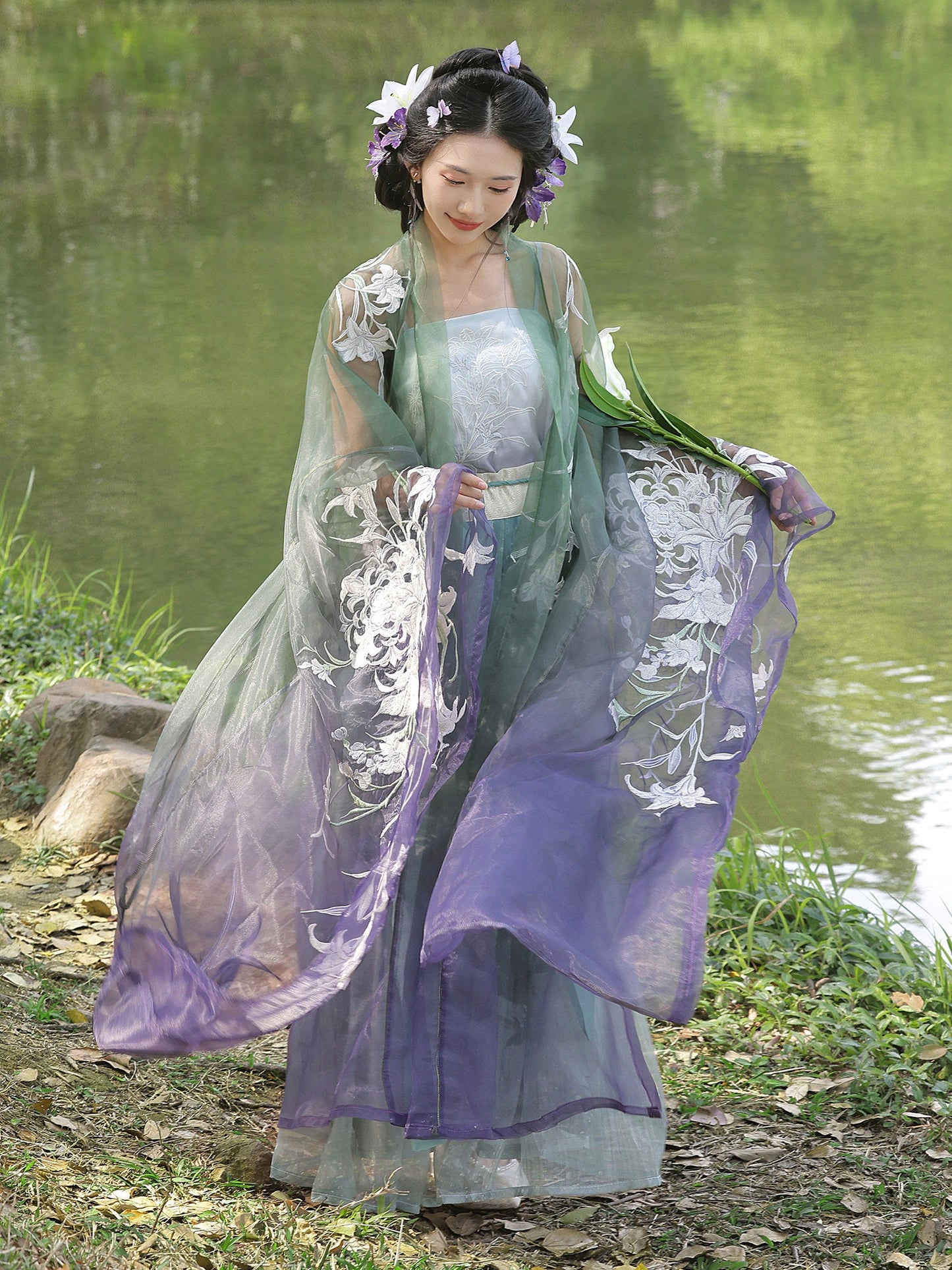 Lily of the Valley | Embroidered Hanfu Set with Wide Sleeve Cardigan and Qiyao Ruqun
