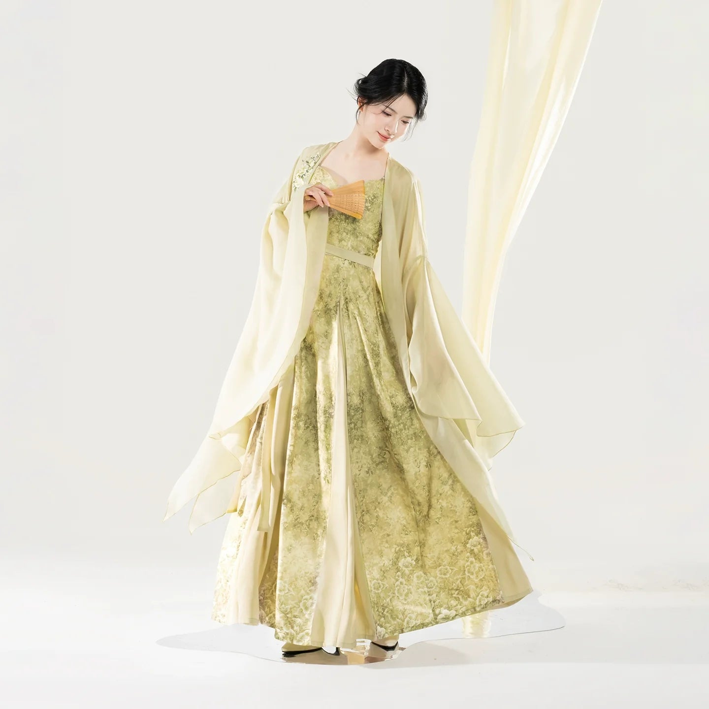 New Chinese Style Women Gradient Embroidered Wide-Sleeve Cape & Pleated Slip Dress - Camellia Water 山茶煮水 (Preorder)