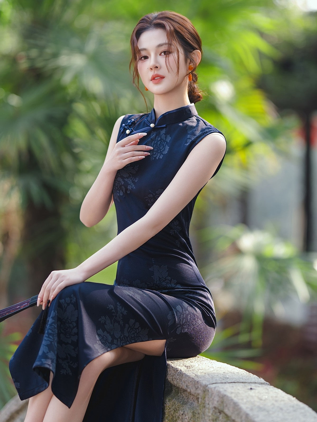 Sleeveless Floral Long Cheongsam | Midnight