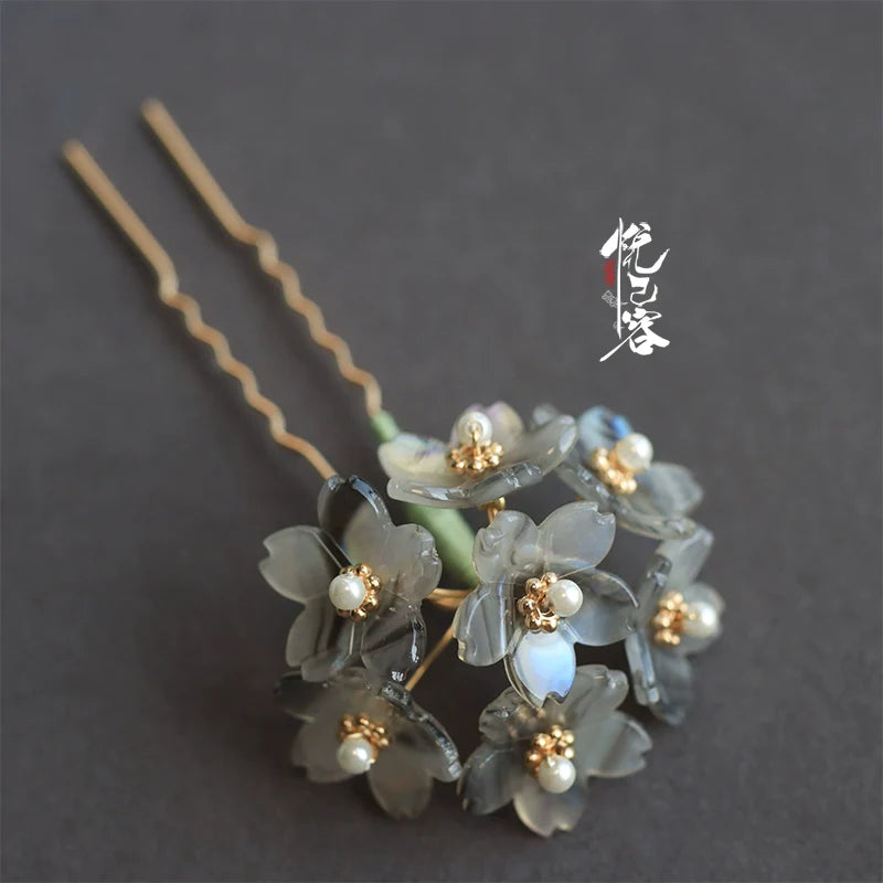 Hair Pin: Little Hydrangea