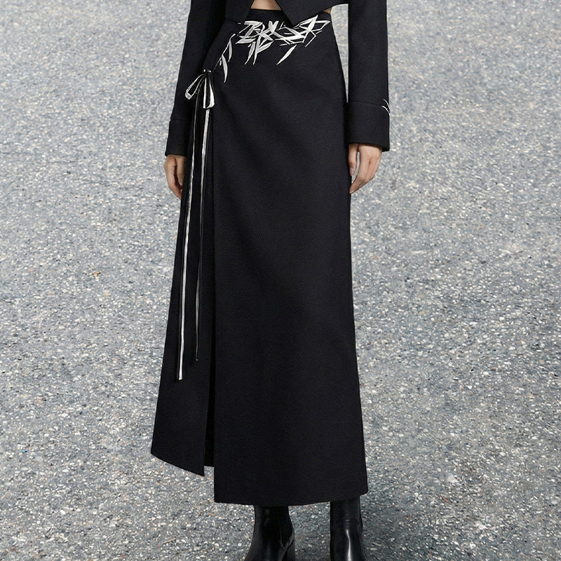 New Chinese Style Black Bamboo Leaf Print with Irregular Hem Crop Suit and Slit Skirt (Preorder)