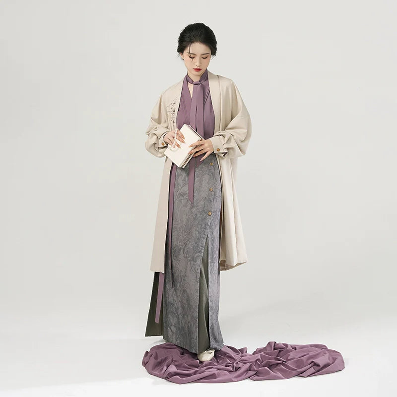 Song Dynasty Modern Hanfu Set with Winged Sleeve Top and Three Pleat Skirt - City Diary 城市日记 (Preorder)