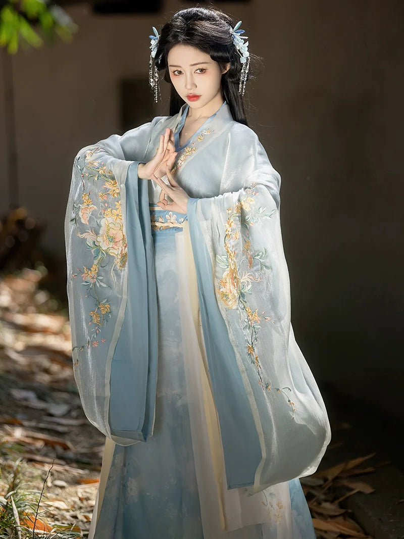 Wei Jin Dynasty Qiyao Ruqun Hanfu | Ten Miles of Spring 春风十里