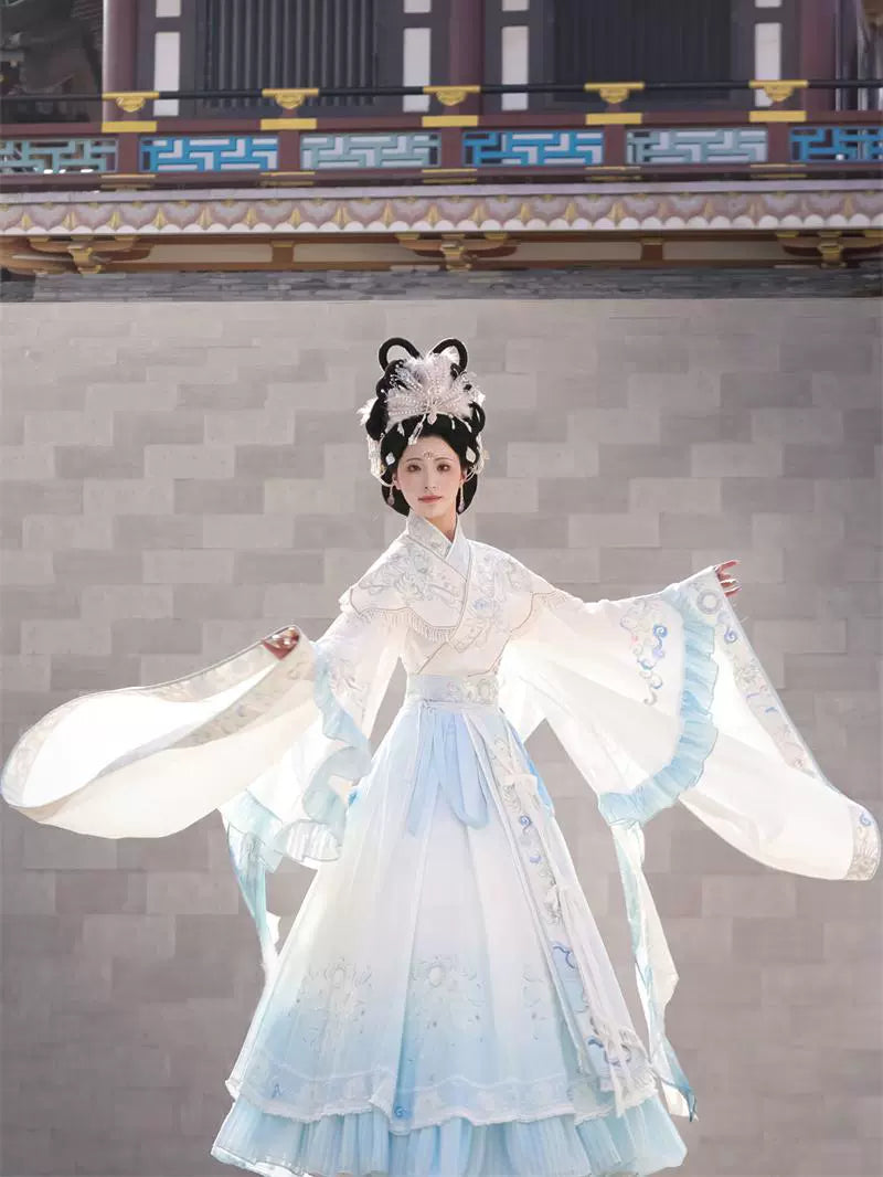 Wei Jin Dynasty Embroidered Qiyao Ruqun Hanfu | Moon Goddess 月神