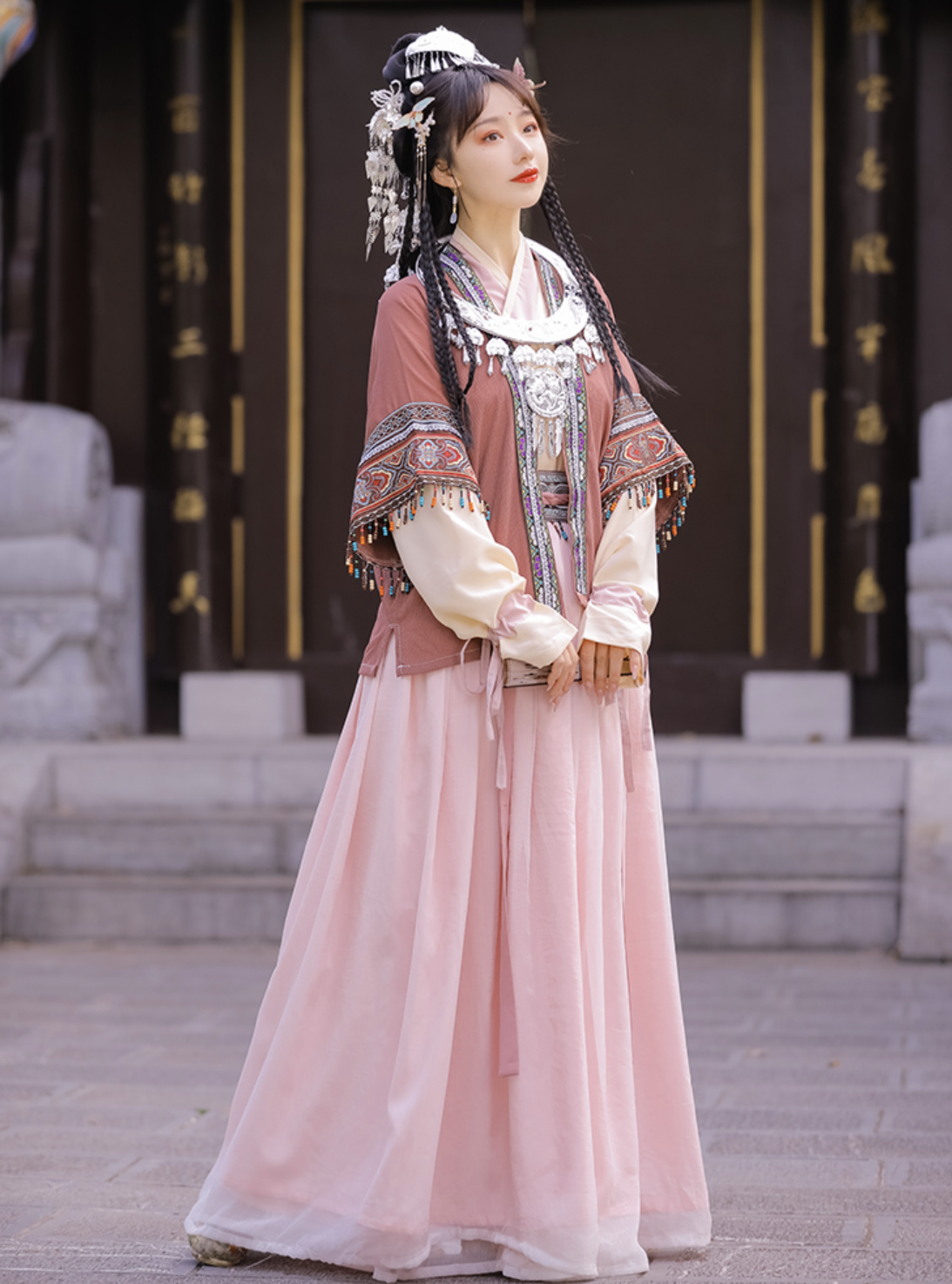 Miao Ethnic Style Costume - Alexandrine