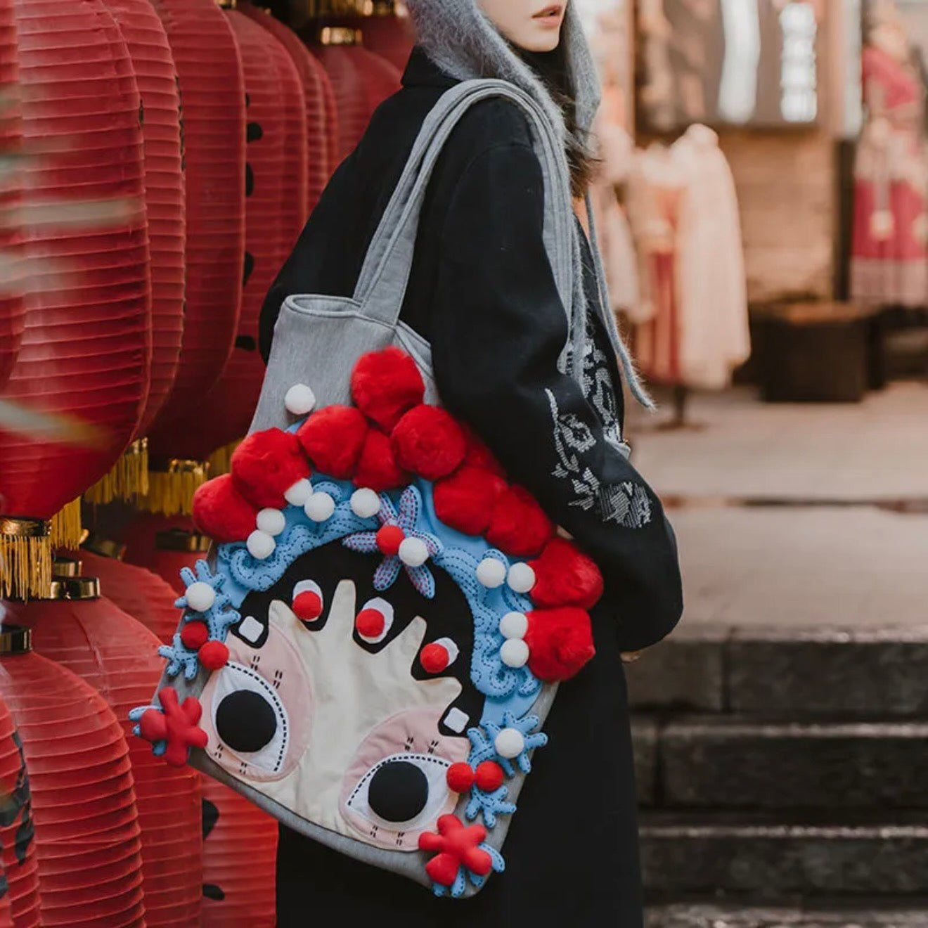 Neo Chinese Opera Statement Bag in Lime