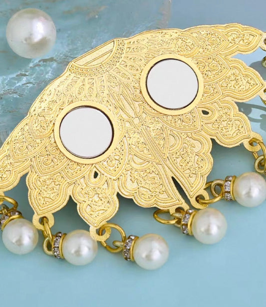 Butterfly cloud collar fridge magnet - Chinese hanfu-inspired gift — detail