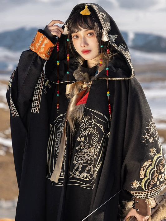 Oriental hanfu cloak - Chinese traditional outerwear — detail view