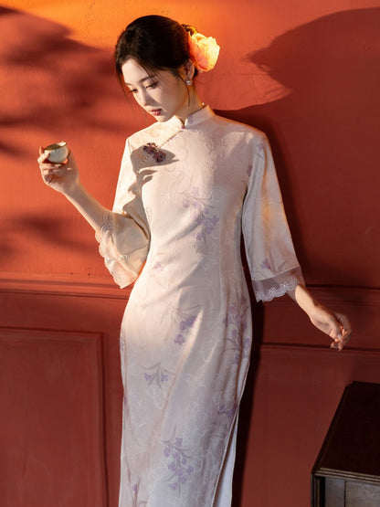 Mid Sleeve Floral Relaxed Cut Cheongsam | Moonlight Porcelain