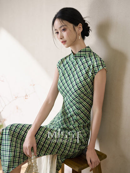 Short Sleeve Old Hong Kong Style Qipao | Jade