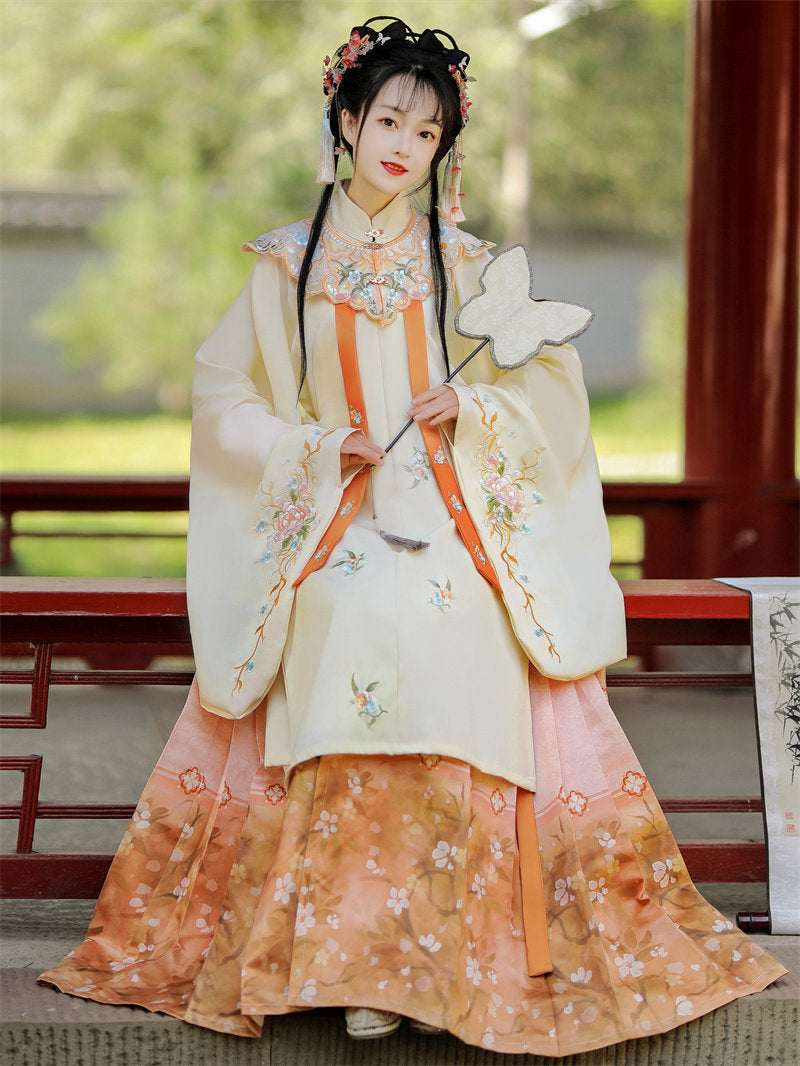Ming Dynasty Embroidered Robe & Printed Horse Face Skirt | Lixia 立夏