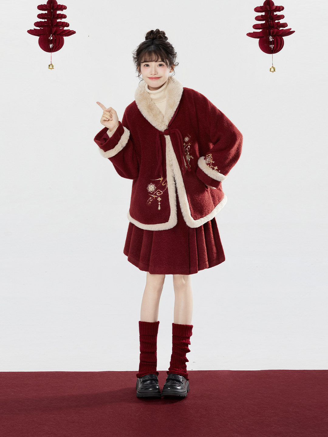 Tang Dynasty Dunhuang Museum Red Woolen Coat and Mini Mamian Skirt - Fu Lu Mingchun 福鹿鸣春 (Preorder)