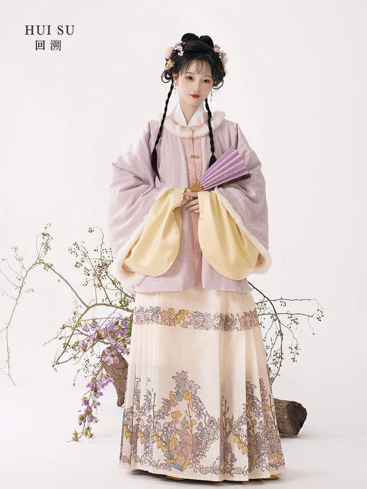 Zhaojun 昭君 - Ming Dynasty Round Neck Winter Robe