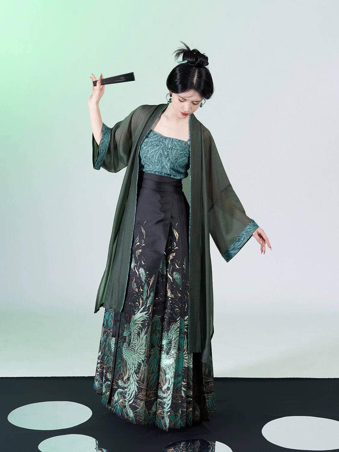 Chinese Blouse & Mamian Skirt Outfit | Peacock Feather 青羽