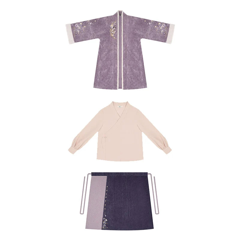 Song Dynasty Modern Hanfu Set with Long Sleeve Top and Spiral Skirt - Canglan Swallow 苍兰燕子 (Preorder)