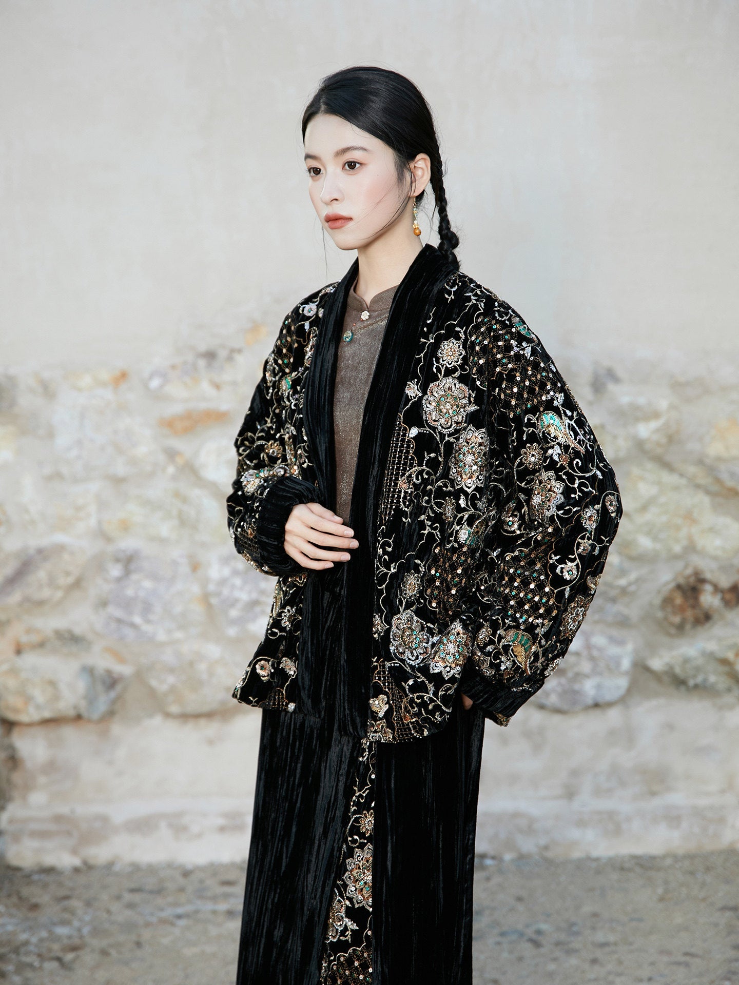 New Chinese Style Beaded Embroidery Cotton Padded Oversized Jacket and Velvet Spiral Skirt - Zhimian 知棉
