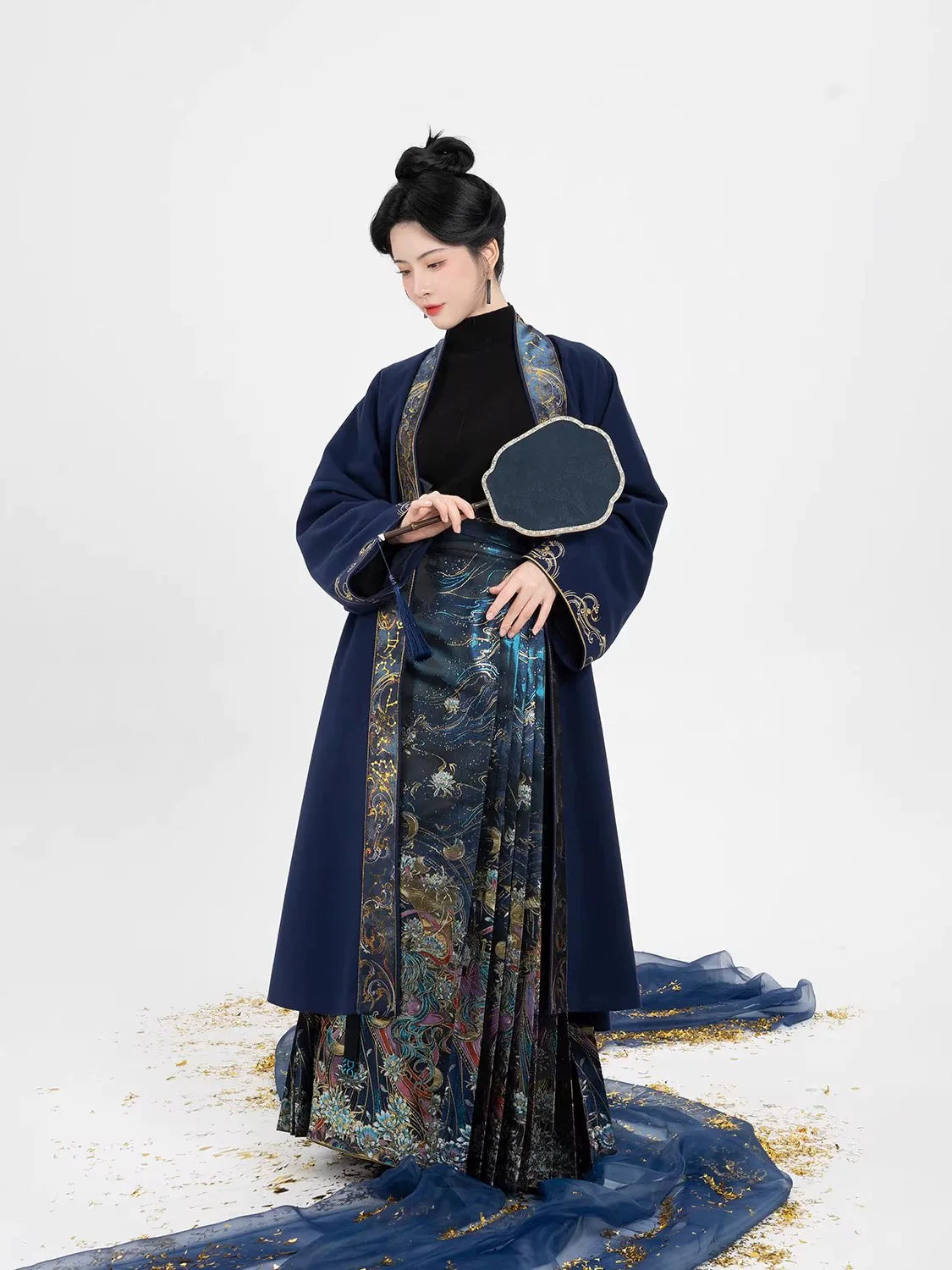 Chinese Blouse & Mamian Skirt Outfit | Luna God 月神