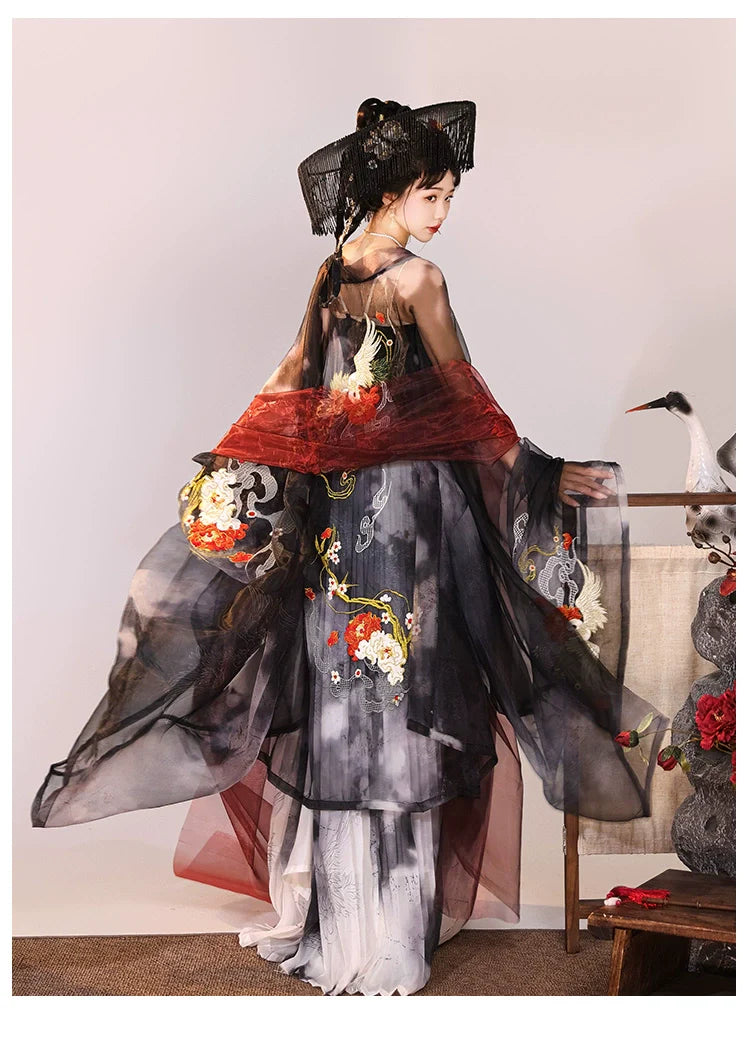 Moyunjian 墨云间 - Tang Dynasty Style Qixiong Ruqun