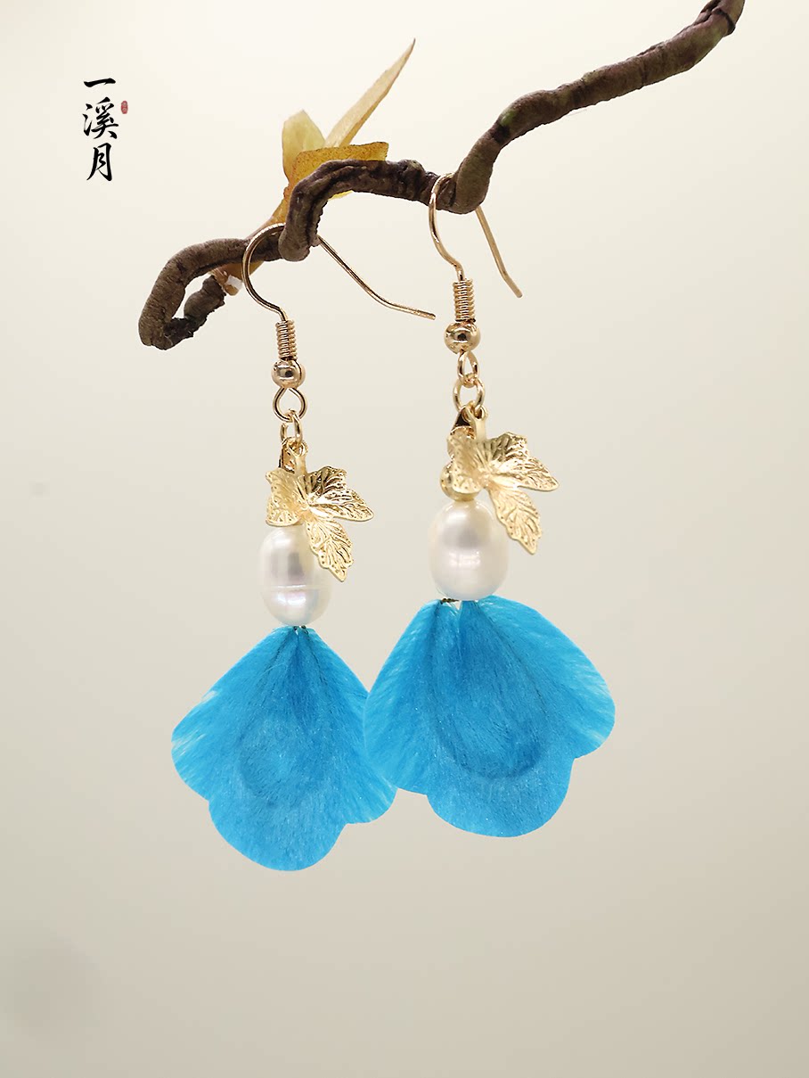 Floating Maple Velvet Flower Earrings | Hanfu Jewelry