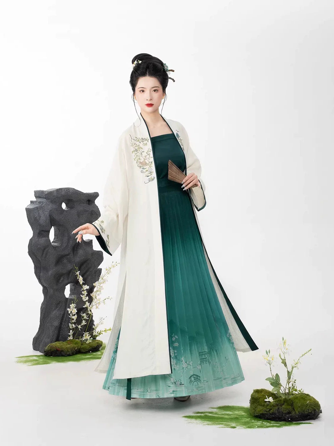 Song Dynasty Modern Hanfu Set with Long Sleeve Cardigan and Pleated Skirt - Bamboo Boat 乌篷船 (Preorder)