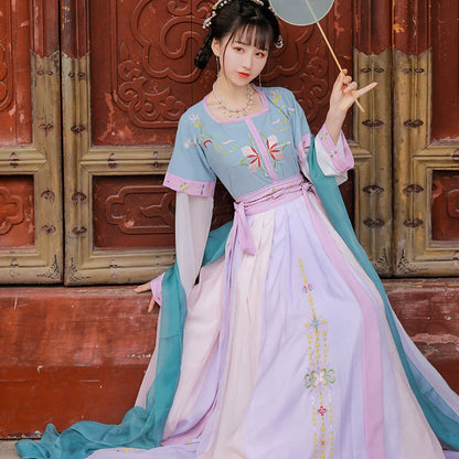 Lin Lang 琳琅 - Tang Dynasty Style U-shaped Collar Qiyao Ruqun