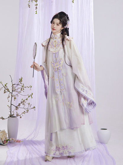 Ming Dynasty Fairytale & Embroidered Butterflies Hanfu Set | Lifelike 栩栩
