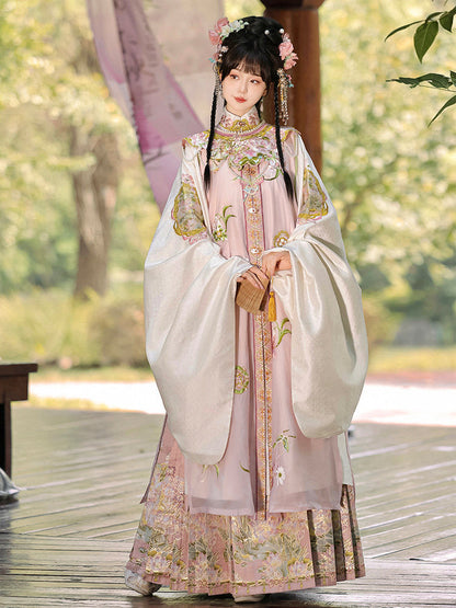 Ming Dynasty Hanfu Set with Embroidered Cloud Collar & Mamian Skirt｜Furong 芙蓉