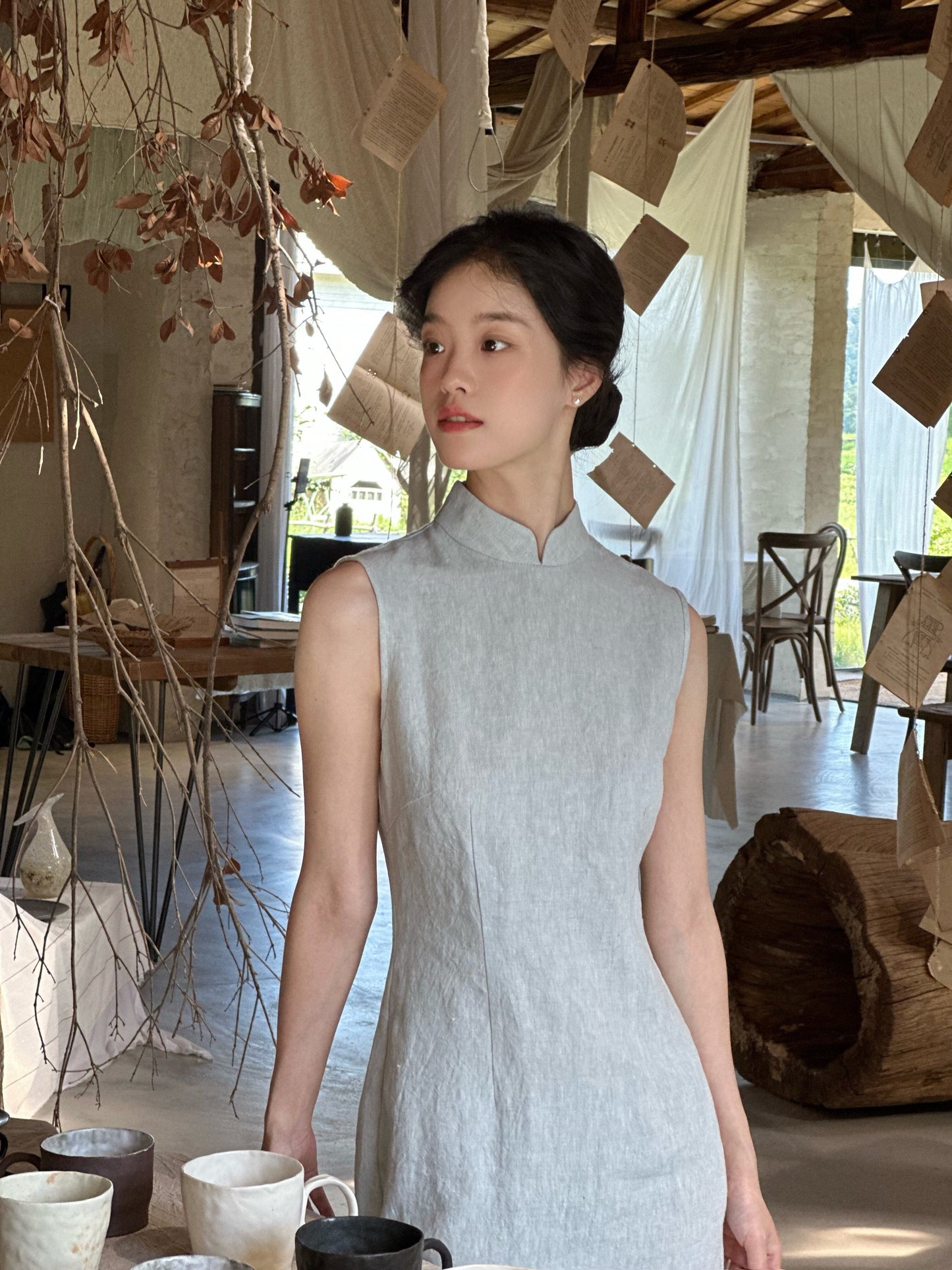 Sleeveless Long Cheongsam in Light Blue | Guigui