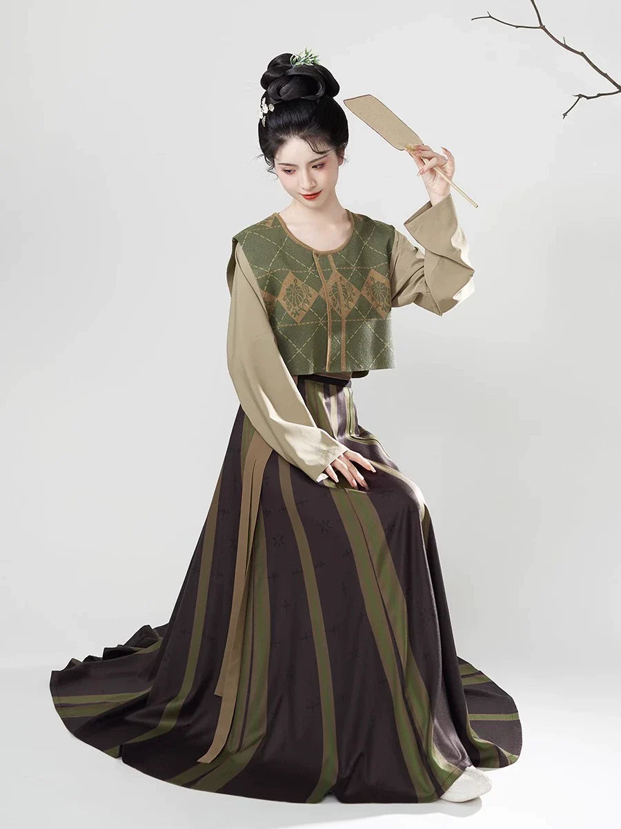 Tang Dynasty Modern Hanfu Set with Beizi Overlay & Flowing Eight-Panel Skirt - Twilight Returns 暮晚归 (Preorder)